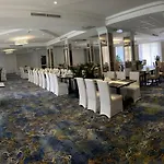 Ambasador Chojny מלון 3*