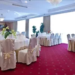 Ambasador Chojny מלון 3*