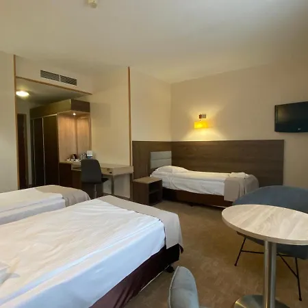 Hotel Ambasador Chojny