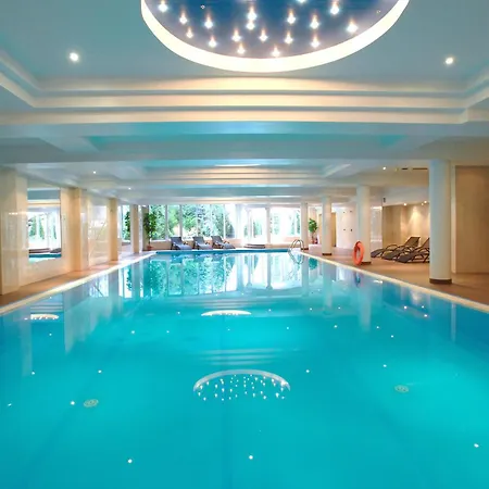 Hotel Ambasador Chojny 3*