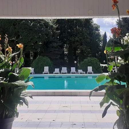 Ambasador Chojny 3* Łódź