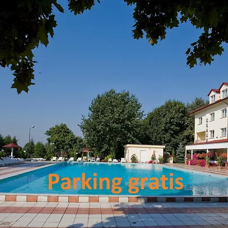 Hotel Ambasador Chojny Отель 3*