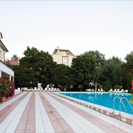 Ambasador Chojny 3* Łódź