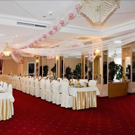 Hotel Ambasador Chojny 3* Lodz