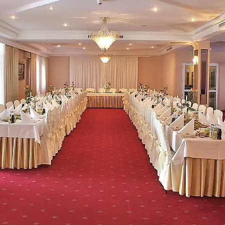 Hotel Ambasador Chojny 3* Łódź
