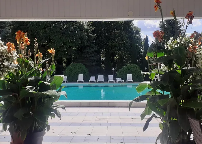 Ambasador Chojny 3* Łódź