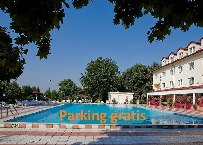 Ambasador Chojny Hotel 3*