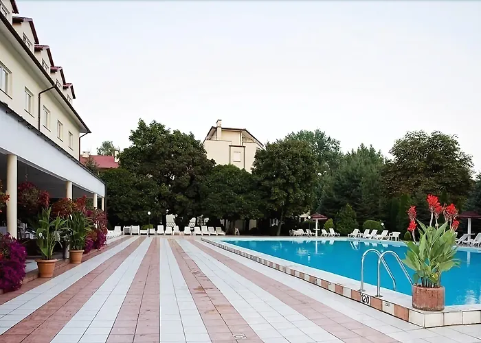 Ambasador Chojny 3* Łódź