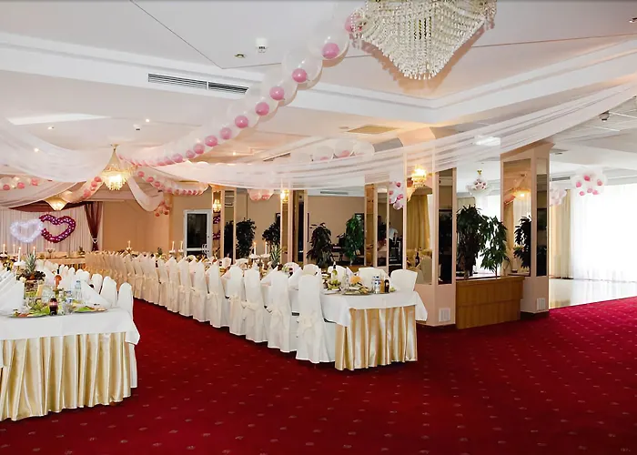 Ambasador Chojny 3* Łódź