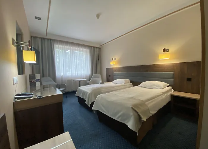 Ambasador Chojny Hotel